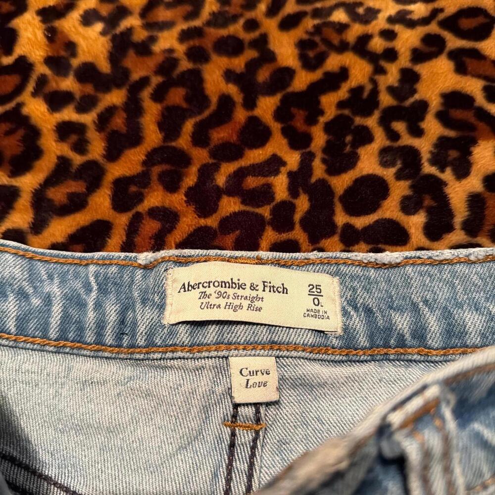 Abercrombie & Fitch Women's Denim Jeans - Picture 4 of 4